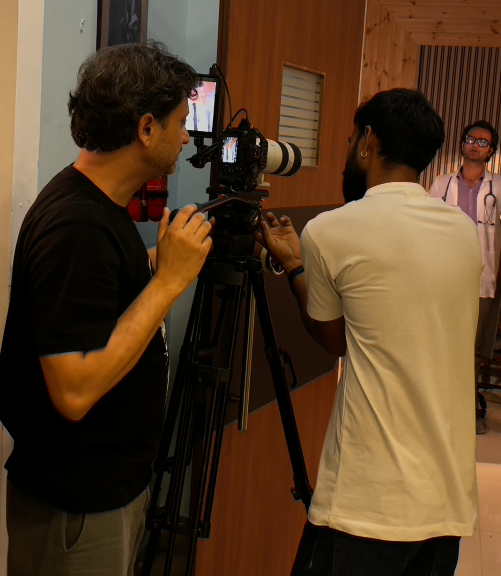Arvind Gupta Filmmaker & Purple Flicks team at shoot